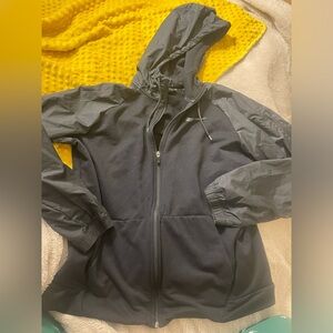 EUC Men’s Nike Windbreaker Hoodie Jacket